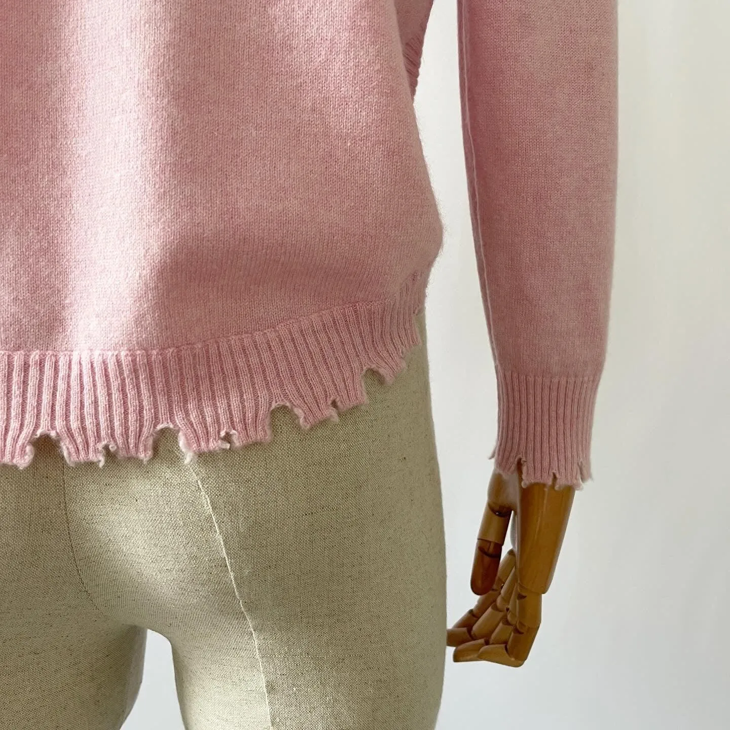 KUJTEN Cashmere Sweater