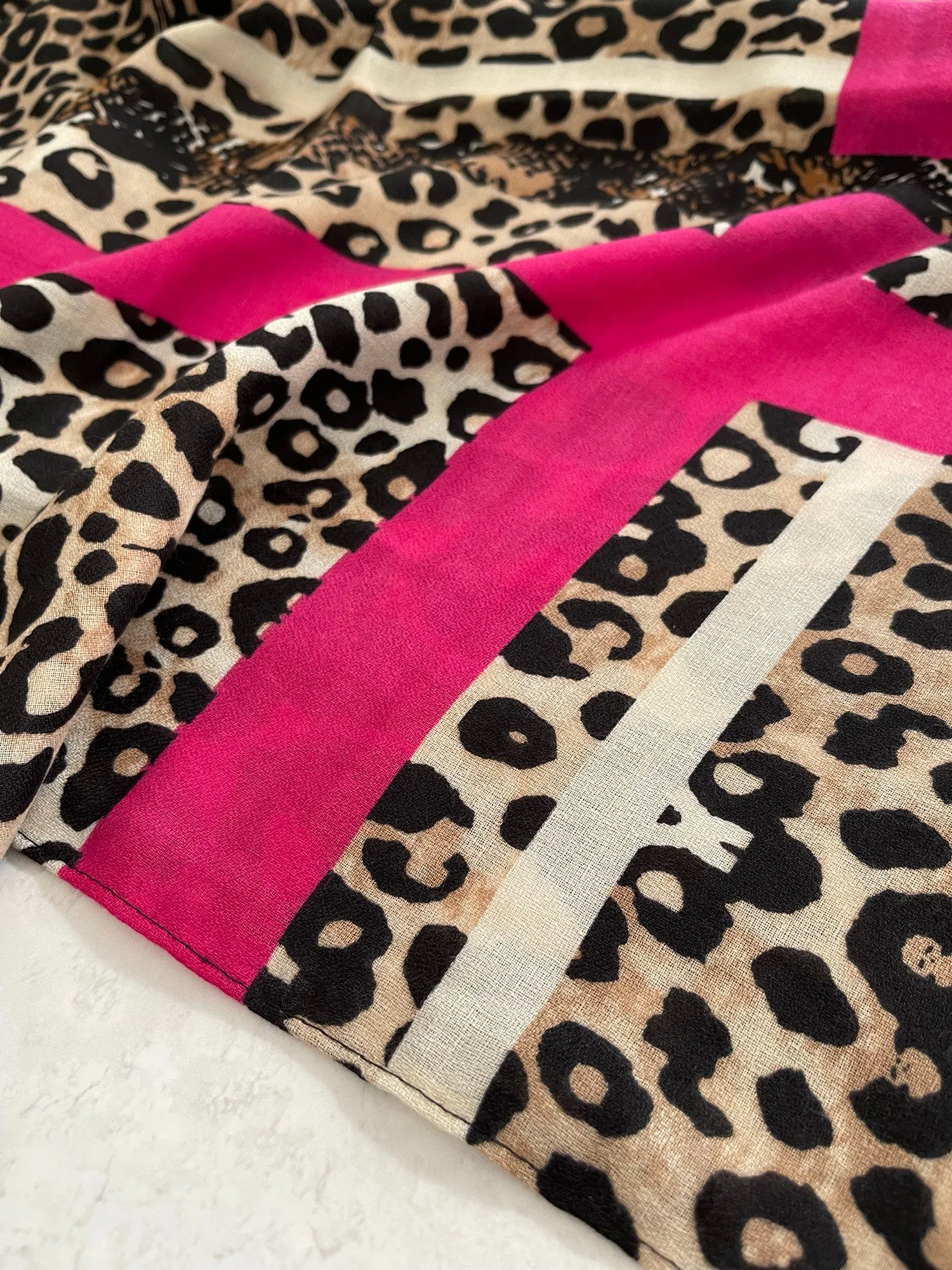 LARGE FUCHSIA PINK SNAKESKIN AND LEOPARD PRINT SCARF