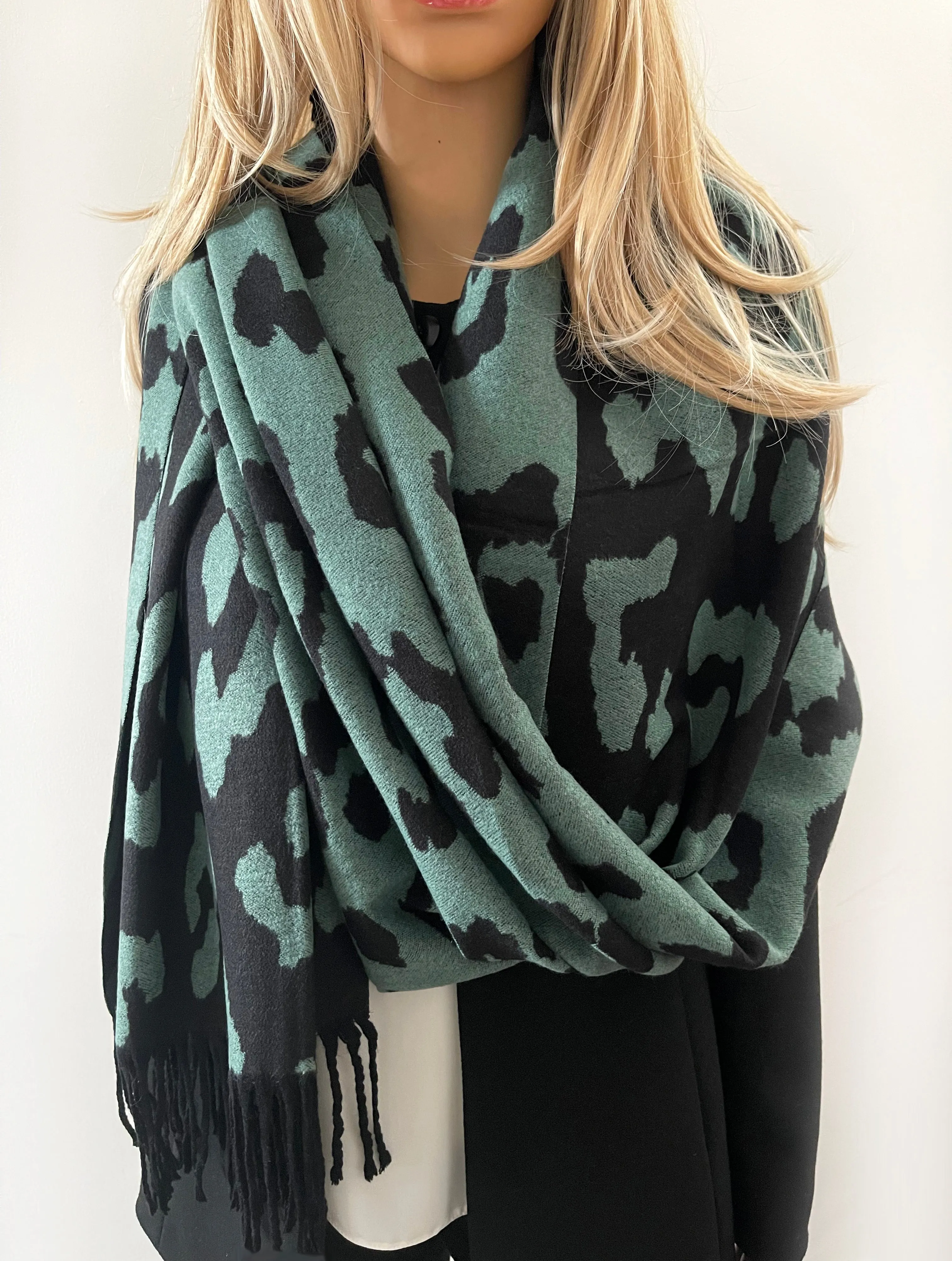 LARGE GREEN CASHMERE LEOPARD PRINT REVERSIBLE WINTER SHAWL BLANKET SCARF