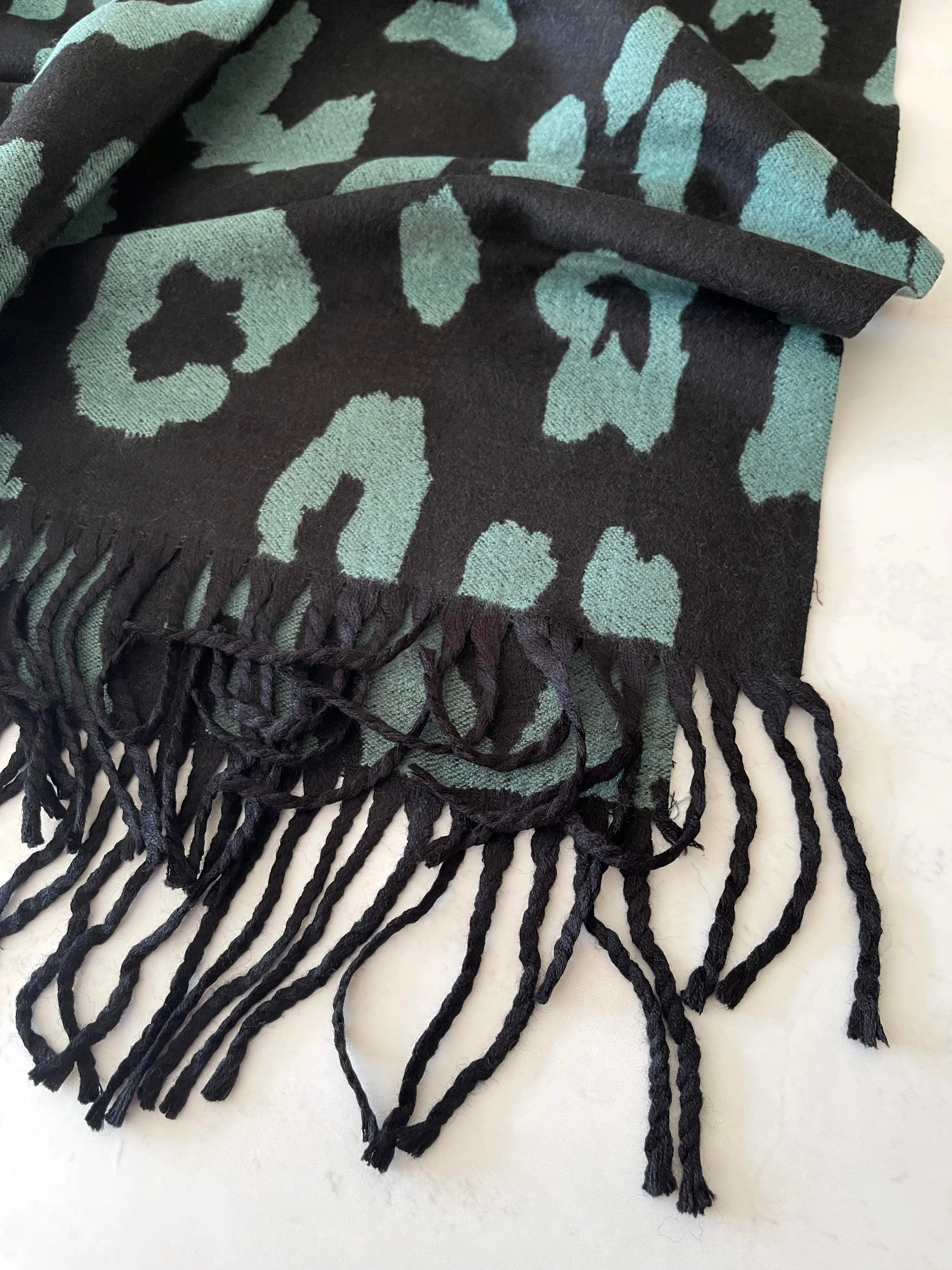 LARGE GREEN CASHMERE LEOPARD PRINT REVERSIBLE WINTER SHAWL BLANKET SCARF