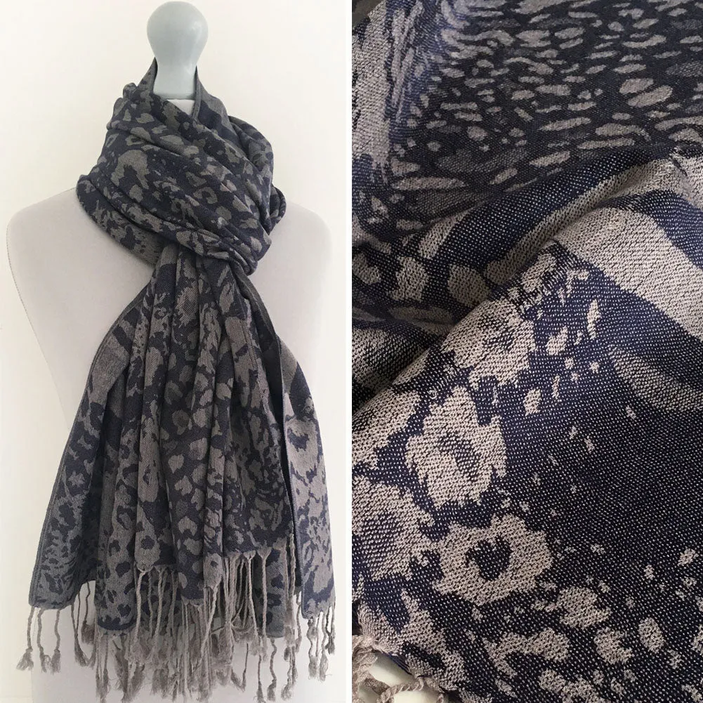 NAVY LARGE LEOPARD PRINT REVERSIBLE PASHMINA SHAWL SCARF