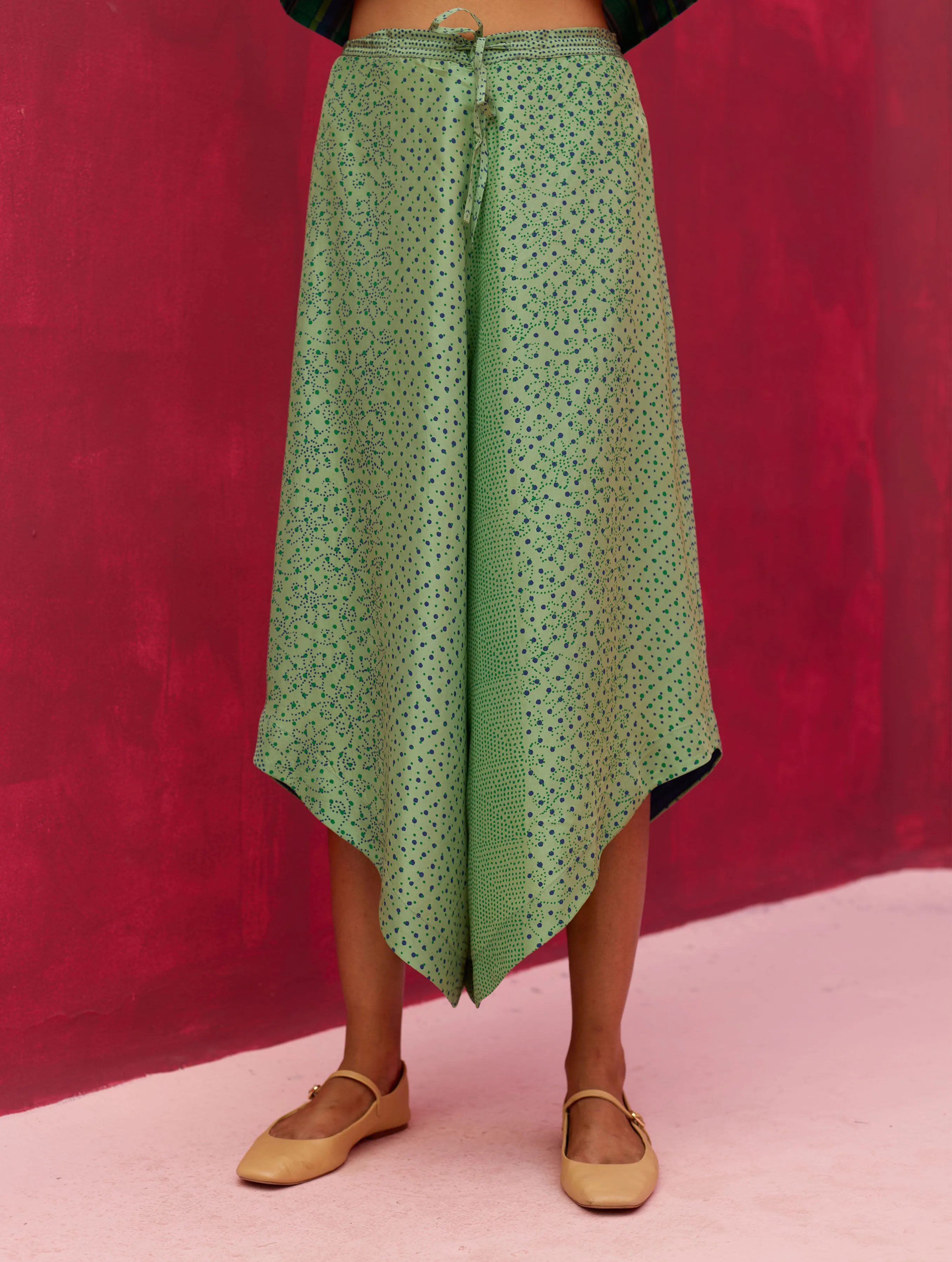 Olena Hand-Embroidered Silk Kurta Set - Peacock