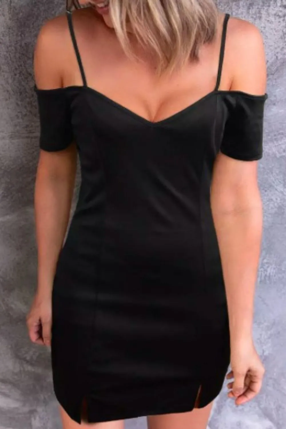 Slit Cold Shoulder 
Bodycon Dress In Black