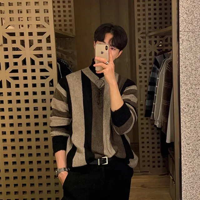 Wiaofellas Autumn Men's Casual Knitted V Neck Pullover Sweater Light Luxury Korean Patchwork Leisure Long Sleeve Tops Winter Clothing